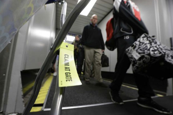  Passengers, airlines can't afford late 1st flight