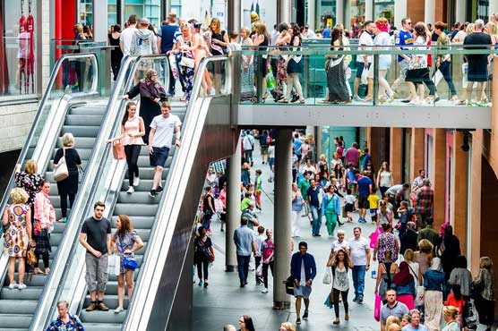 US retail sales climb on holiday shopping