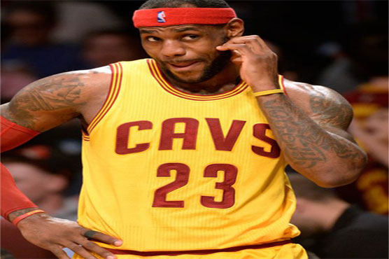 LeBron James to sit out because of sore left knee