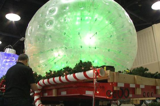 CEO and creative director of Gucci stepping down