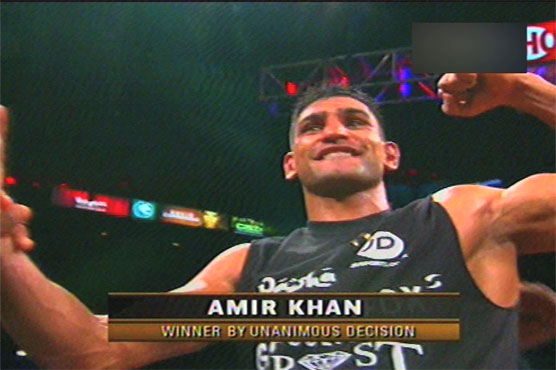 Boxing: Khan outclasses Alexander to win Vegas fight