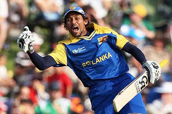 Dilshan takes Sri Lanka to victory in 7th ODI against England