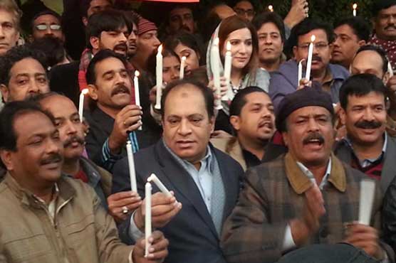 Peshawar attack: Nation continues to mourn on third day