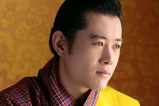 Bhutan king issues corruption warning