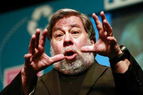 Apple co-founder Wozniak skeptical on smartwatch, Google Glass
