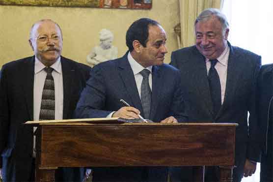 Egyptian president replaces spy chief