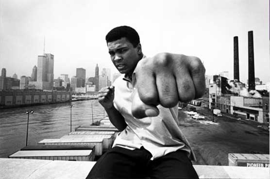 Muhammad Ali hospitalized with 'mild' pneumonia