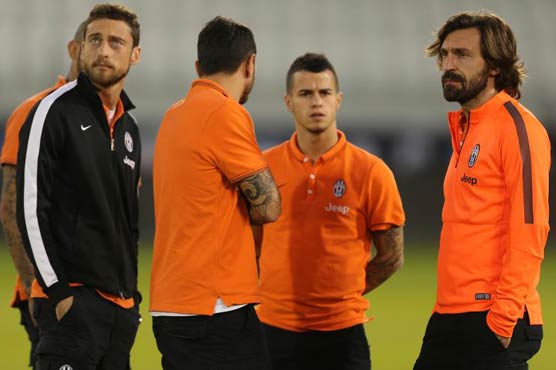 Juve lead Roma as battle heats up for third 