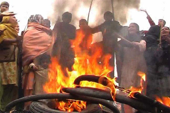 Residents stage protest against gas cut-off in Multan