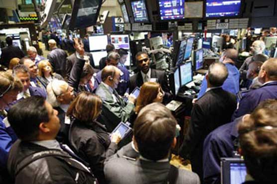 Stocks mostly higher at midday, extending advance