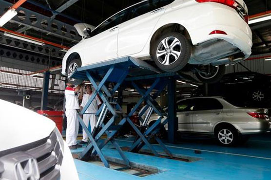 Auto industry acts globally, except on recalls