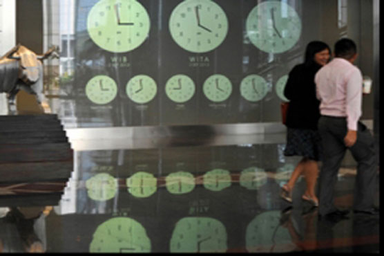 Asian shares slip, euro hit by Greece fears