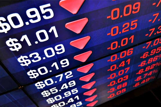 European stocks fall on lower oil prices, Greece