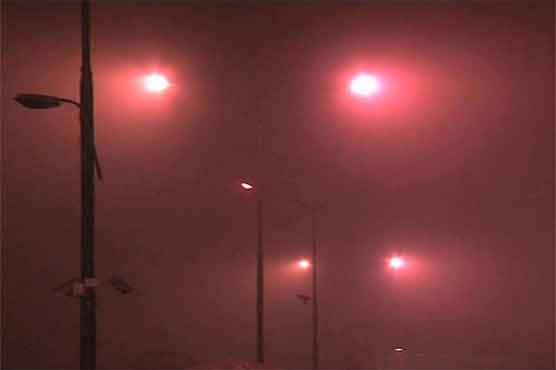 Dense fog blankets several cities of Punjab
