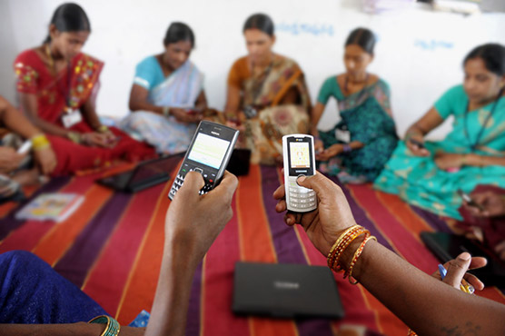 India hopes to raise $1.8 bln in mobile spectrum