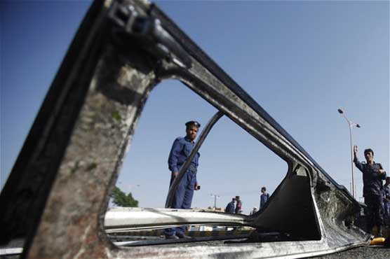 Explosion hits Yemen military bus, 13 injured