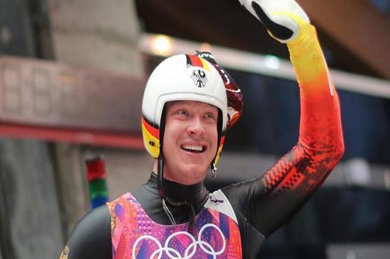 Olympics: Loch retains Olympic luge title