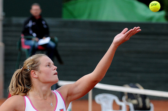 Tennis: Knapp puts holders Italy into Fed Cup semi-finals
