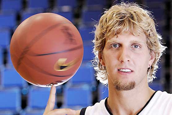 Ellis, Nowitzki help Mavericks top host Pacers