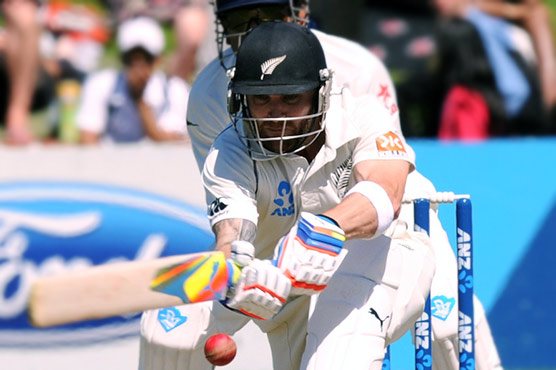 Defiant McCullum, Watling keep New Zealand alive