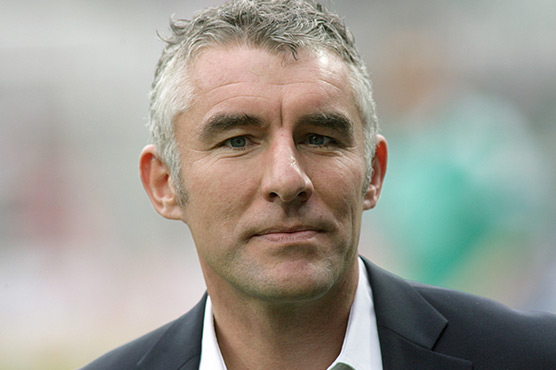 Struggling Hamburg sign new coach