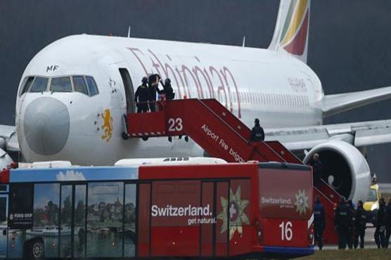 Ethiopian co-pilot hijacks plane to seek Swiss asylum