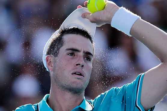 Tennis: Isner escapes but injury ends Nishikori's bid