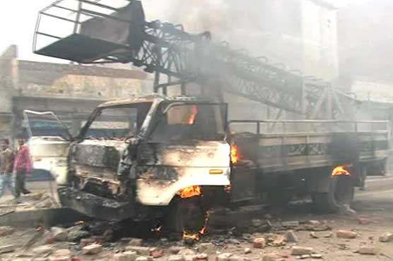 Anti-encroachment drive: Protestors torch four trucks in Lahore