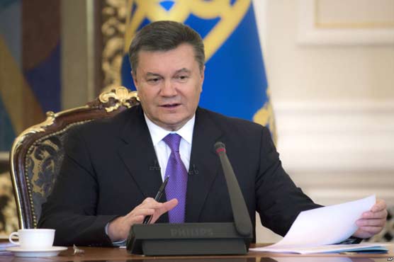 Ukrainian president agrees to hold early election 