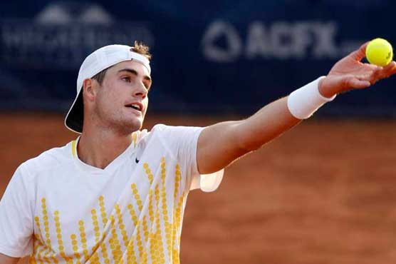 Isner battles, Cilic breezes into Delray semis