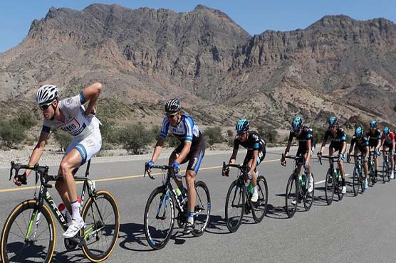 Cycling: Froome retains Tour of Oman crown