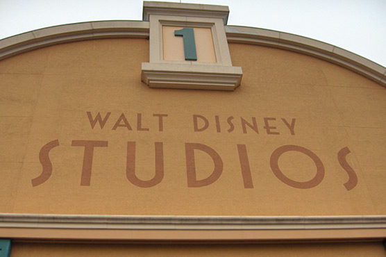 Disney seeks to crown revival with 'Frozen' Oscar gold 