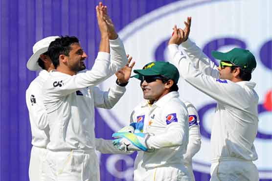 Junaid's five keeps Pakistan high in First Test