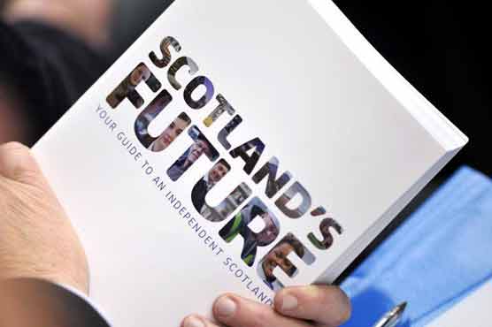 UK PM urges independence 'no' as Scots ring in New Year