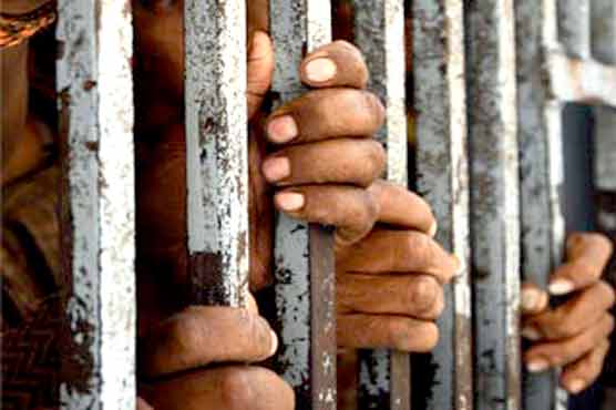 Pakistan, India exchange list of 677 prisoners