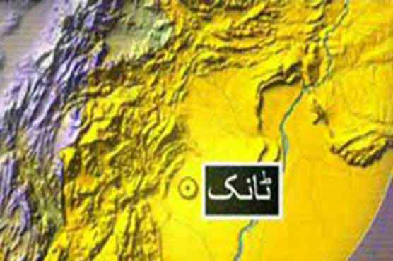 Policeman killed, two injured in Tank blast 