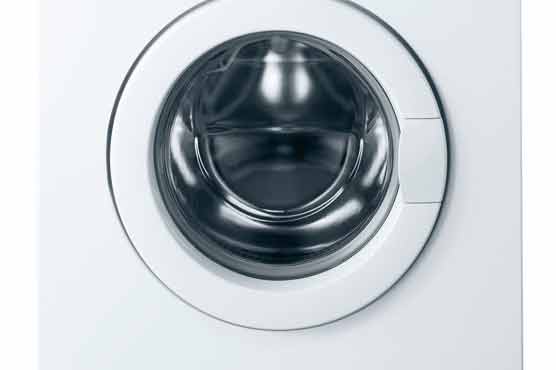 Impressing girlfriend? Naked Aussie gets stuck in washing machine