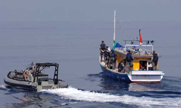 Australia to buy 16 lifeboats to return asylum-seekers