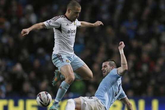 City crush woeful West Ham in League Cup semi-final