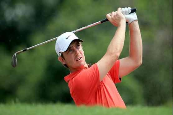 Golf: Fleetwood takes control in Durban   
