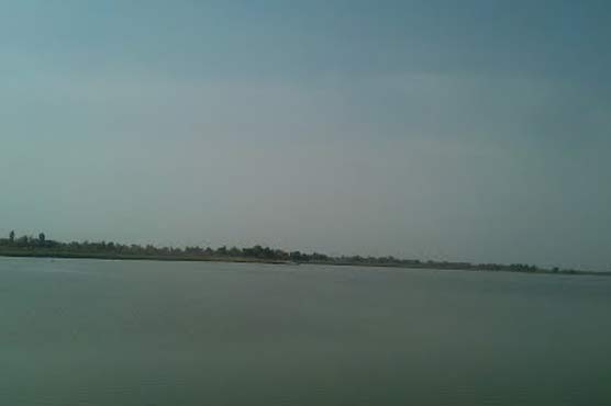 Kashmore: Women among eight of a family jump into river to avoid arrest