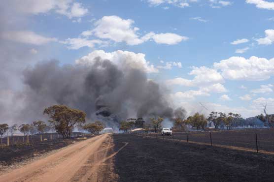 Australia fires turn deadly as heatwave scorches 