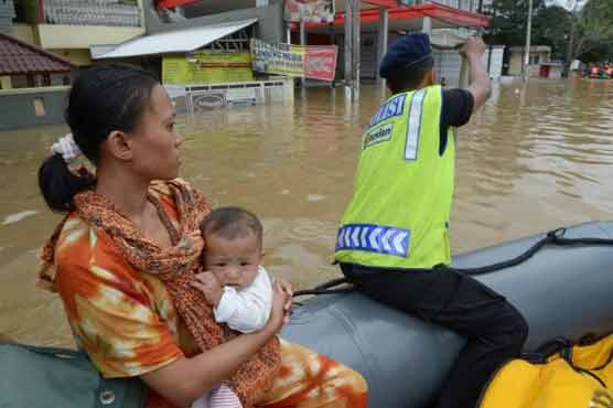 30, 000 displaced by deadly floods in Indonesian capital