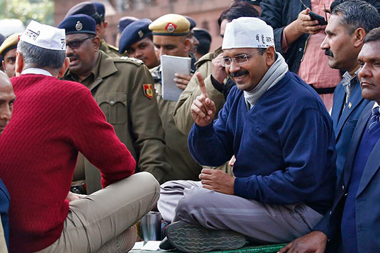 Delhi CM Arvind Kejriwal calls off sit-in