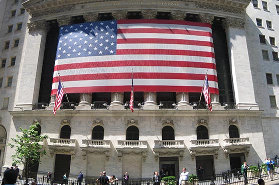 U.S stocks move higher on solid earnings 