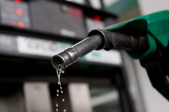 Oil prices strike two-week peak