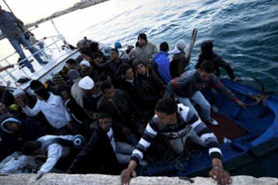 Italy rescues 175 freezing immigrants, arrests 15 crew