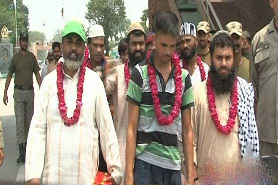 Nine Pakistani prisoners released by India arrive in Lahore 