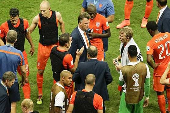 Football: Netherlands, Argentina, into extra-time   