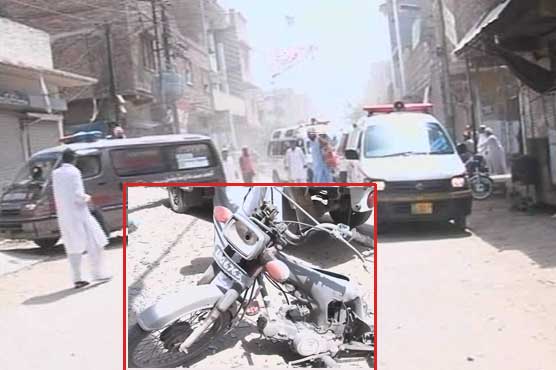 Bannu blast injures 4 